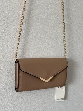 Urban Exspressions Hester Crossbody Women's Bag Gold Chain Small Color Nude NWT
